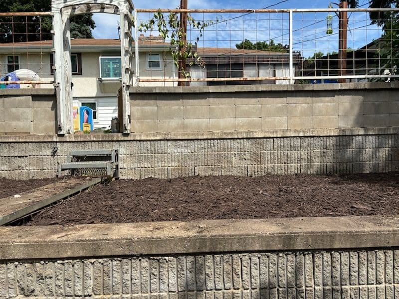Gallery photos for Garden Makeover with Stunning Mulch Finish: Image #1
